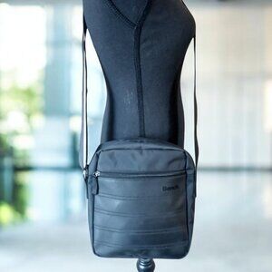 Bench PU Crossbody Bag – Adjustable Strap, Multiple Pockets, Casual Everyday Bag